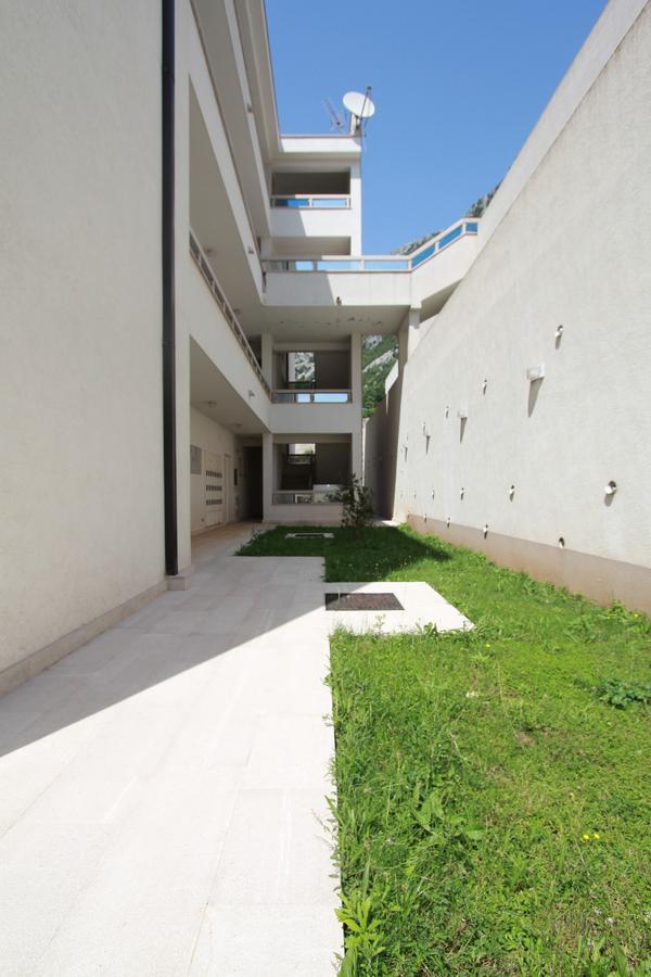 Adriatic Pearl Apartments Котор Екстер'єр фото